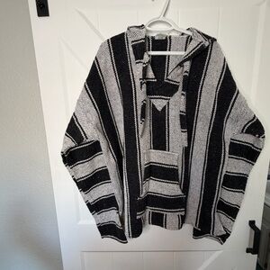 Mexican Baja Hoodie Poncho – Black & White (Unisex XL)